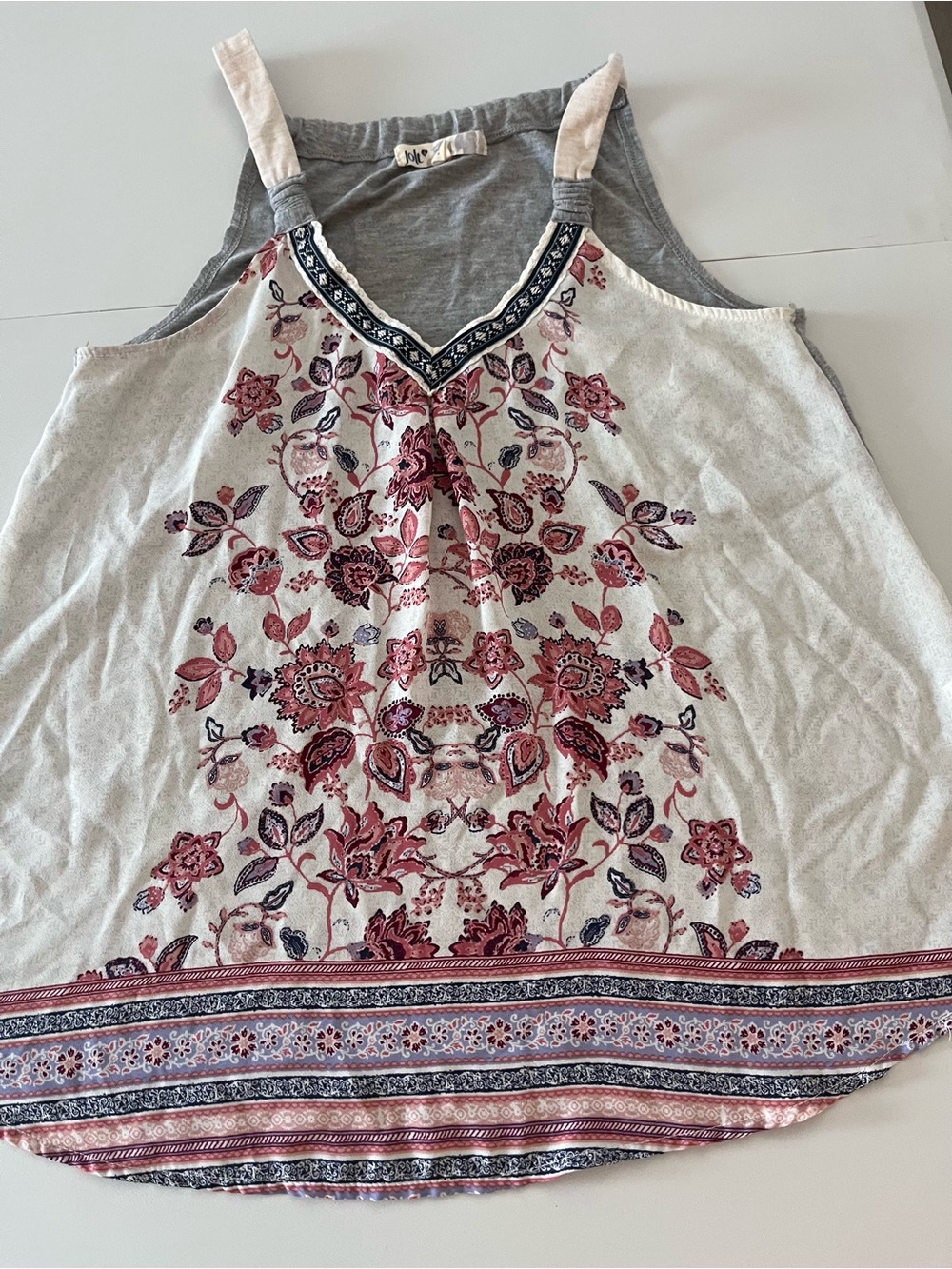 Jolt Boho Floral Embroidered Sleeveless Tank Top Medium